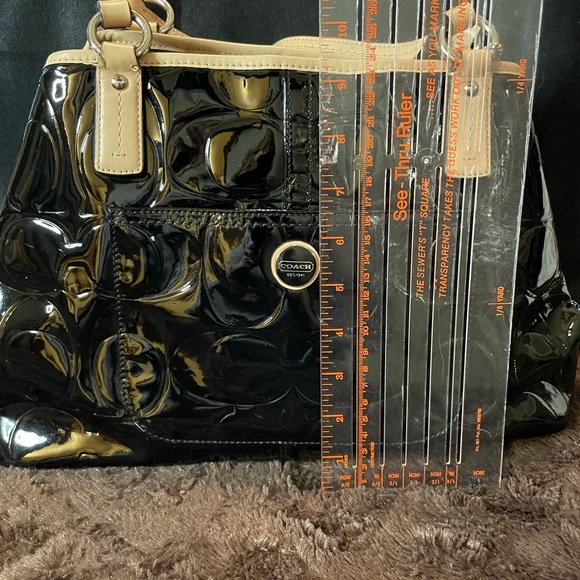 Vintage Authentic Coach Black Patent Leather Signature Shoulder Bag Purse F25487 - Picture 5 of 14